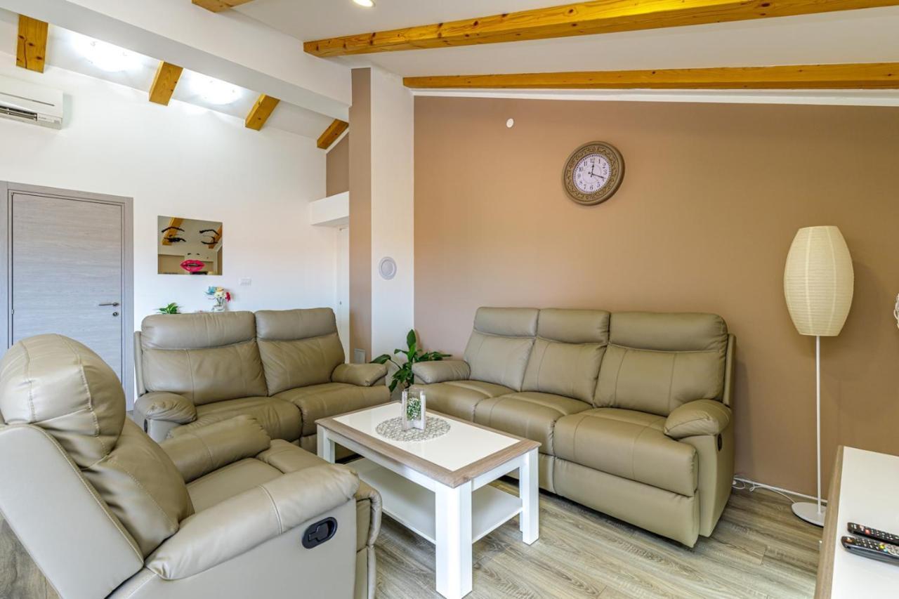 Apartments Mirjana מדולין מראה חיצוני תמונה